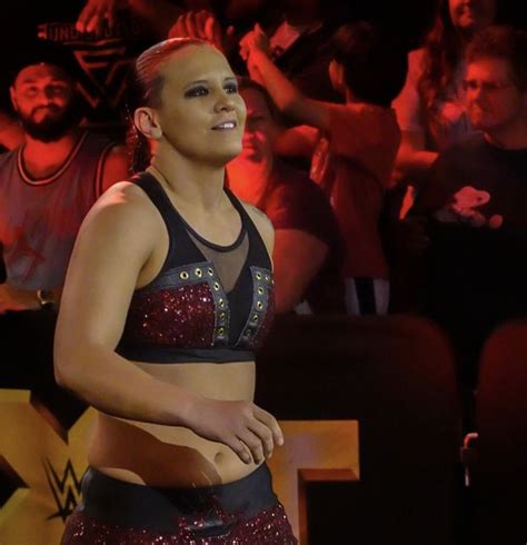 Queen Of Spade Shayna Baszler Wwe Female Wrestlers Rousey Wwe