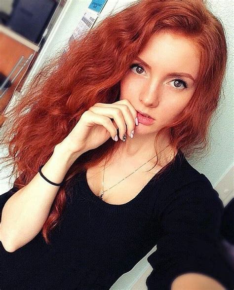 Leia Pretty Redhead Red Hair Doll Medium Length Wavy Hair Red Heads Women New Hair Do Red