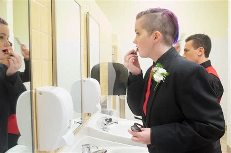 Farewell, With Elegance - Ellen Kok