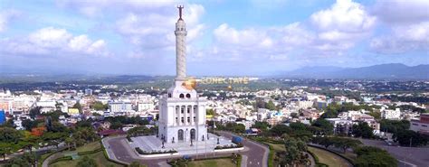 Celebración, descanso y recarga de baterías en el día de meteoblue de este año. Monumento a los Héroes de la Restauración República Dominicana