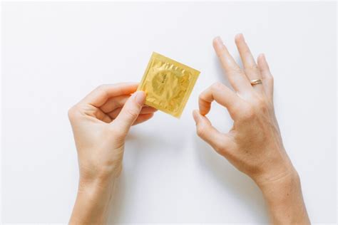 What Sizes Of Condoms Exist And How To Choose Your Own