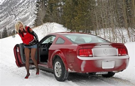 Pretty Girls Stuck In Snowy Roads 34 Pics
