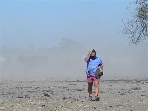 Nsw Drowning In The Dust Just Two Years After Massive Floods The State Is Gripped By