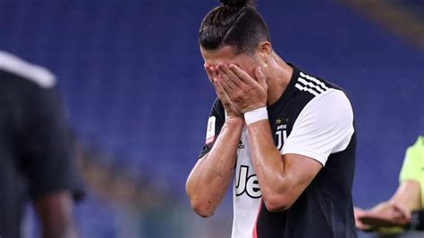 Cristiano ronaldo scores two penalties as juventus survive a scare to move eight points clear at the top of serie a with a draw against atalanta. Juventus-Atalanta 1-1 | Ronaldo sbaglia un rigore, gol di ...