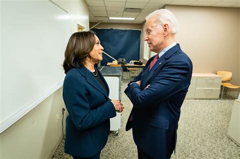 Ка́мала де́ви ха́ррис — американский юрист и политик, член демократической партии сша. Biden and Harris Envision Ambitious R&D and Climate Action ...