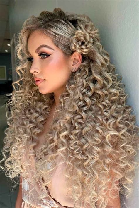 Share 88 Homecoming Hairstyles For Curly Hair Best Ineteachers