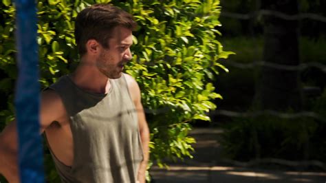 Auscaps Ben Hall Shirtless In Neighbours