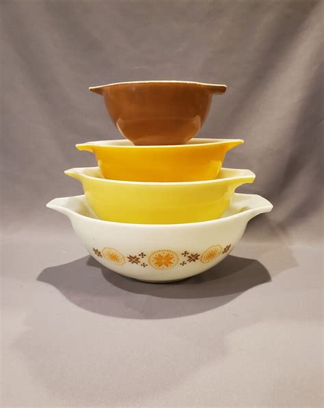 Mixing Bowls Set Of 4 Pyrex Town And Country Cinderella Etsy