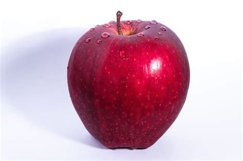 6 Reasons to Eat an Apple a Day - Clemens team