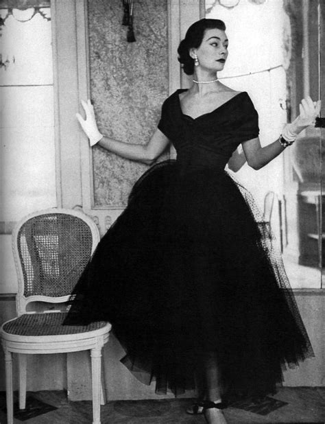 haute couture christian dior vogue dresses 1950s fashion vintage fashion fashion models