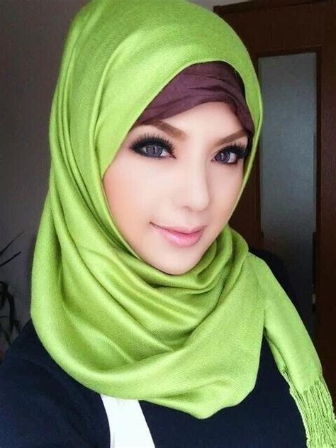 Sexy Hijab Dietha Putri