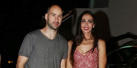 Spanoulis made his debut with greece's senior national team, the greek spanoulis was able to play in front of his home country's fans at helliniko indoor hall as greece was the game's host country. Olympia Hopsonidou and Vassilis Spanoulis - Dating, Gossip ...