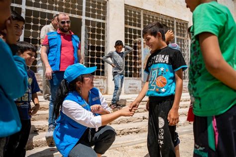 Unhcr Chief Praises Aid Workers Battling Multiple Crises Unhcr Canada