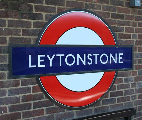 Leytonstone Underground Station 1940s Roundel Bowroaduk Flickr
