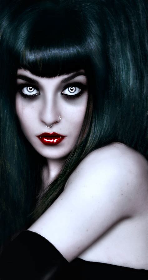 Vampire Sara Deadly Beauty By Darkest B Dawn On Deviantart Vampire Pictures Vampire Sexy