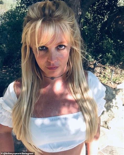 Britney Spears Posts Selfies In Glasses And A Flannel Shirt In A
