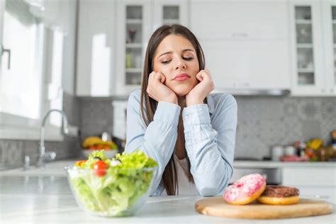 4 Unexpected Causes Of Food Cravings Even If You Are Eating Healthy