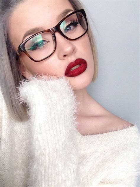 Las Chicas Con Gafas También Pueden Usar Maquillaje