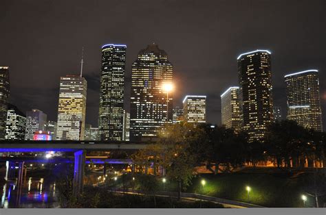 Downtown Houston Skyline | Houston skyline, Skyline, Seattle skyline