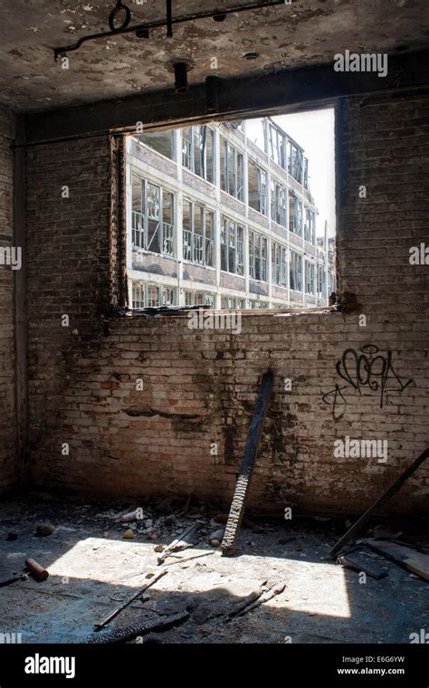 Window In Abandoned Building Detroit Mi Stock Photo Alamy