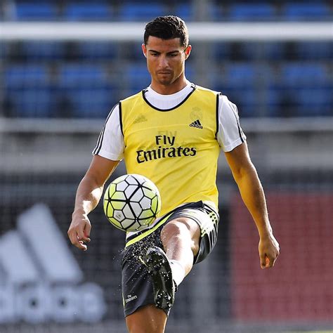 Cristiano ronaldo dos santos aveiro) родился 5 февраля 1985 года в фуншале (о. Cristiano Ronaldo Instagram: ... - SocialCoral.com