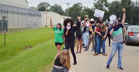 Advocates Protest Irwin County Detention Center News