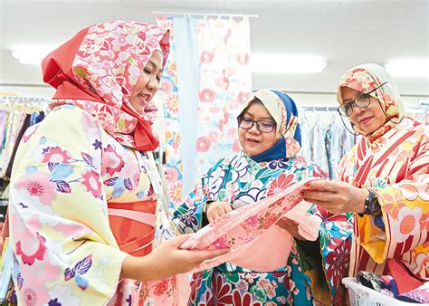 Matching Hijabs And Kimono In Kyoto The Government Of Japan Japangov