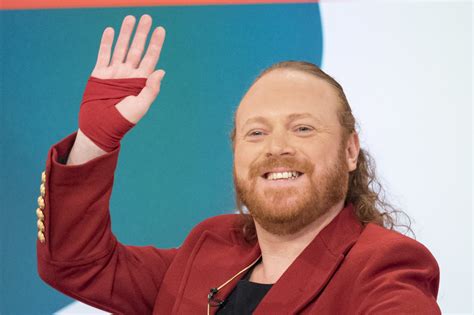 Why Does Keith Lemon Wear A Bandage On His Hand The Us Sun