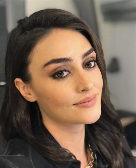 Take Inspiration From Esra Bilgic For Your Next Makeup Look The Brown Identity