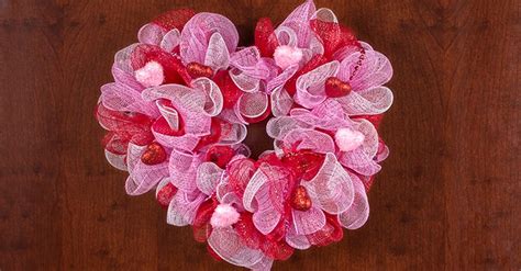 Valentines Day Deco Mesh Heart Wreath Dollar Tree Valentine Wreath