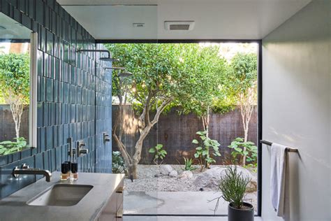 Installing An Outdoor Shower Is Easier Than You Think We Ve Got The Ultimate Guide Sunset