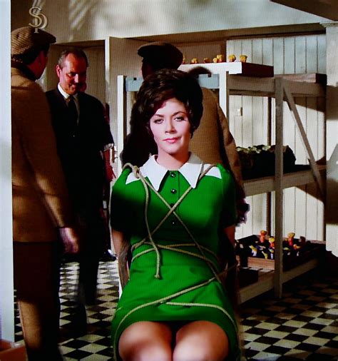 Linda Thorson As Tara In The Avengers Avengers Girl Tara King Dame