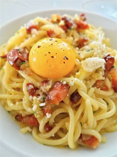 Scrumpdillyicious Spaghetti Alla Carbonara