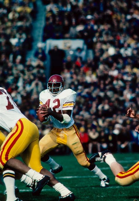 Ricky Bell Reunited With Usc Coach John Mckay In The Nfl With Bucs