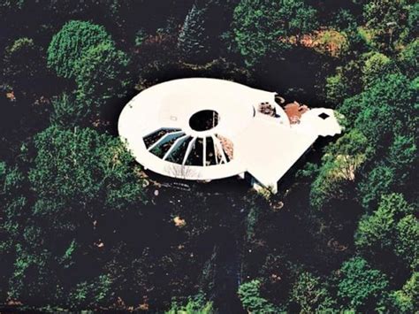 Edo Bellis Flying Saucer House For Sale In Riverwoods Crains