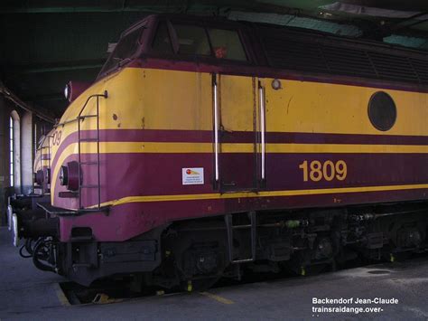 Brightness is determined by lumens. La série 1800 des CFL (2) - trainsraidange