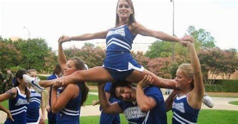 28 Hilarious Pictures Of Male Cheerleaders