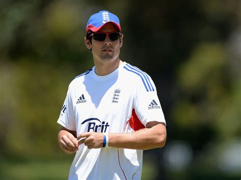 The Ashes 2013 14 England Team Mates Defend Alastair Cook After Shane Warne Labels Captain