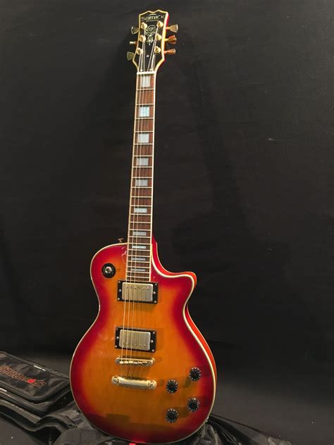 SAMICK ARTIST SERIES EDITION LES PAUL COPY GUITAR, WITH TWO HUMBUCKER