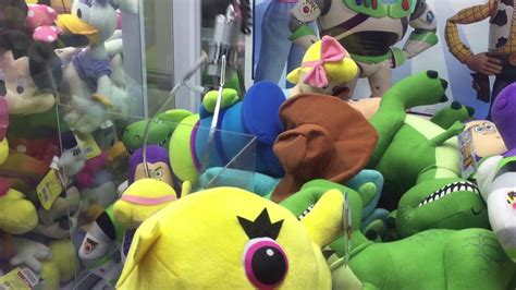 Winning The Alien Plush From Toy Story Claw Machine It Tumbled In