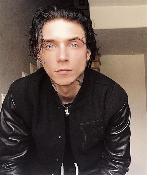 Andy Biersack Andy Black Emo Bands Music Bands Andy Sixx Black