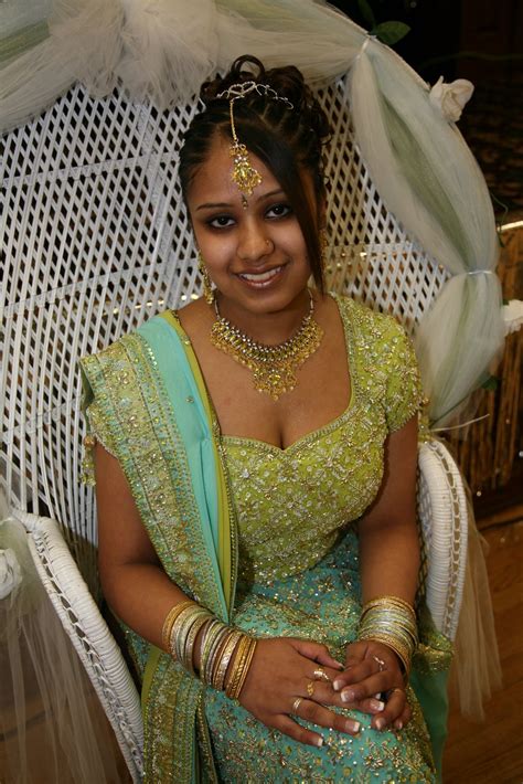 Enjoy Indian Real Life Indian Girl In Shadi Lacha Down Blouse