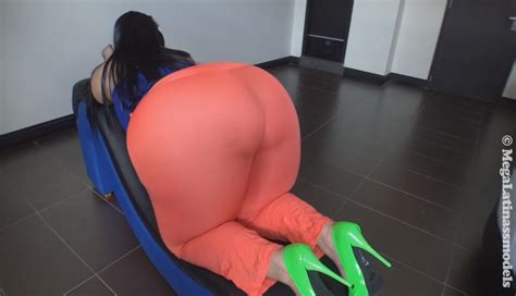 Pawg Ursula Suarez