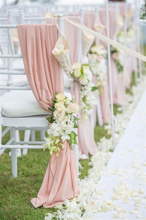 39 Most Popular Aisle Decorations For Your Wedding