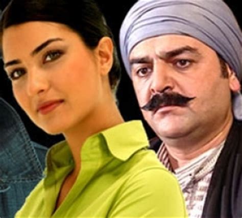 وقالت الناصر إن الحجاب كان ظالمها ويظهرها عجوزة، مضيفة: ابو شهاب مع لميس ويحيى في اول مسلسل عربي تركي مشترك