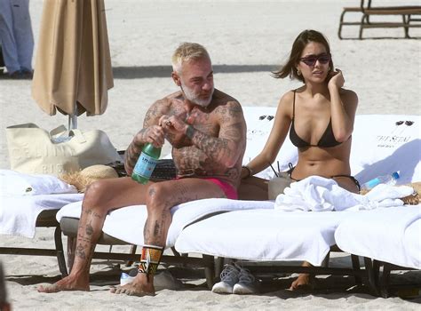 Gianluca Vacchi Sharon Fonseca Enjoy A Romantic Day At The Beach In