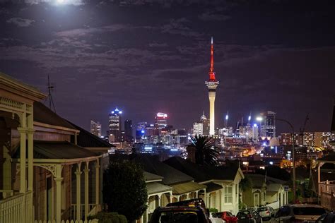 The most populous urban area in the country, auckland has an urban population of about 1,470,100 (june 2020). Ohne Camper in Auckland // Neuseeland Tag 57 | Beutelthierchen
