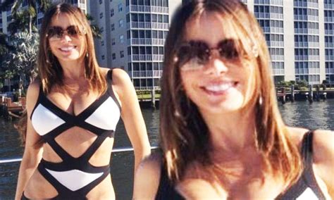 Sofia Vergara Shows Off Killer Curves In Miami In Eye Popping Monochrome Bathing Suit Daily