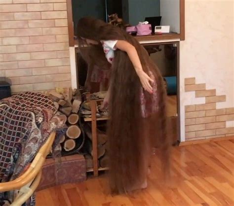 Video Rapunzels Struggles Realrapunzels Long Hair Styles Super