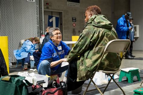 8 Ways To Help People Struggling With Homelessness United Way Of King